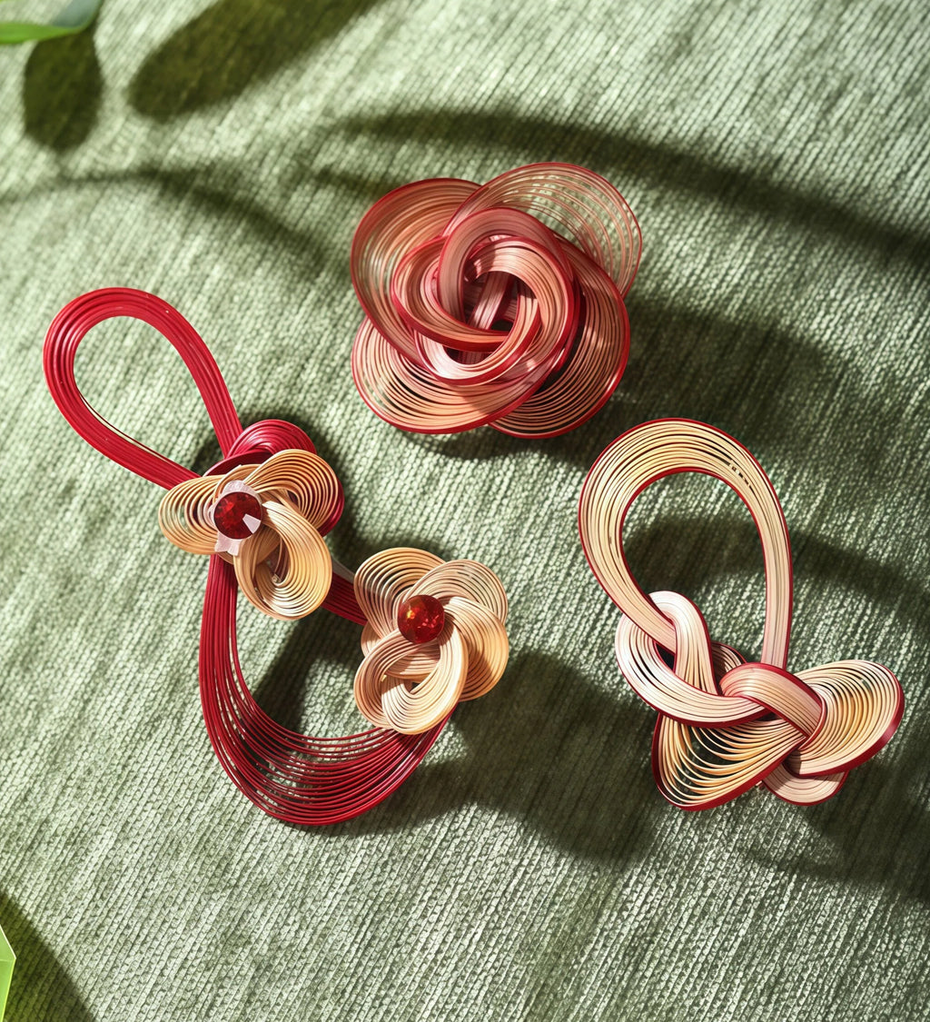 Handmade Bamboo-Woven Brooch - Lightweight Eco-Friendly Bamboo Fiber, Plant-Dyed Design - Fashion Gift